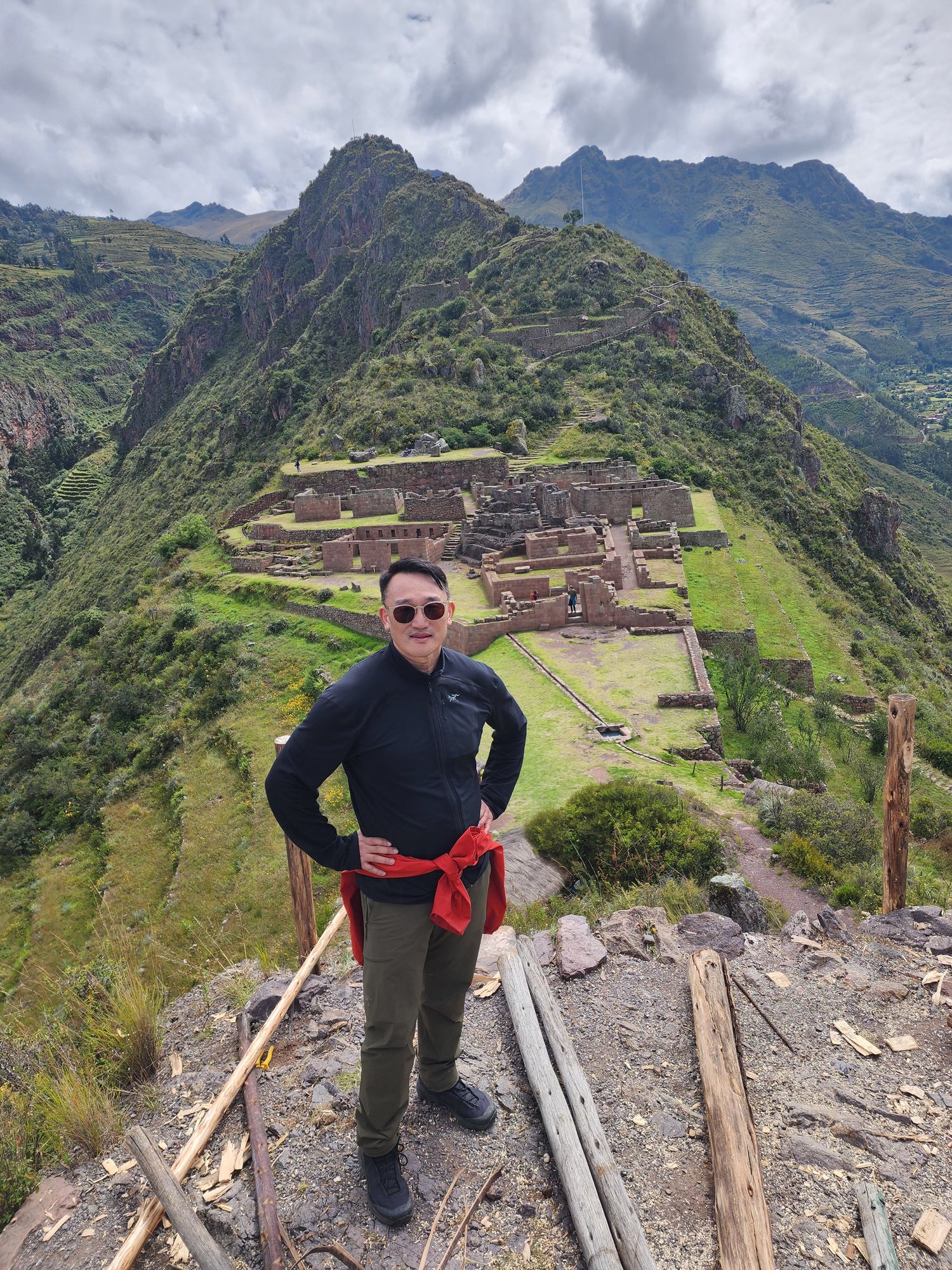 Inca trail descending from Pisac
