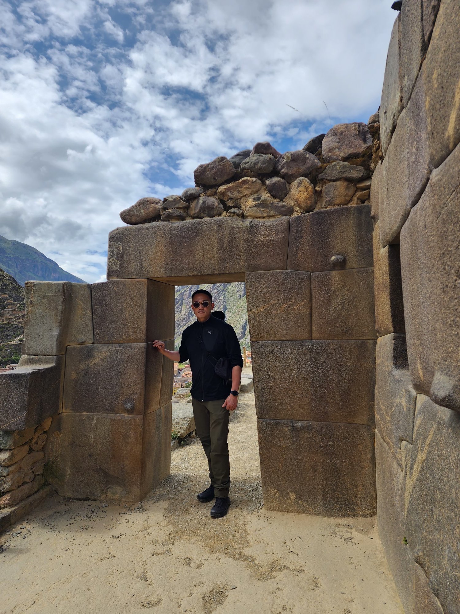 Close-up of polygonal stones at Sacsayhuamán