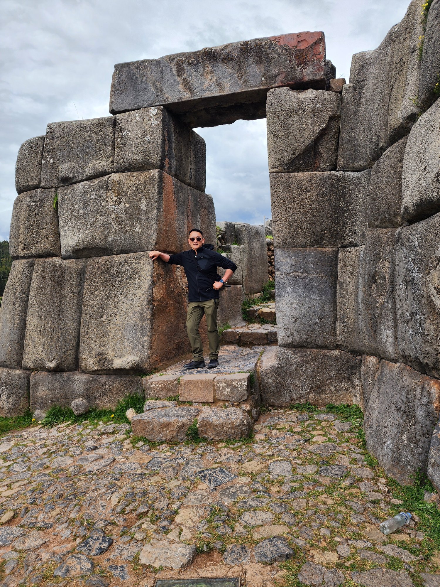 Sacsayhuamán wall in afternoon light